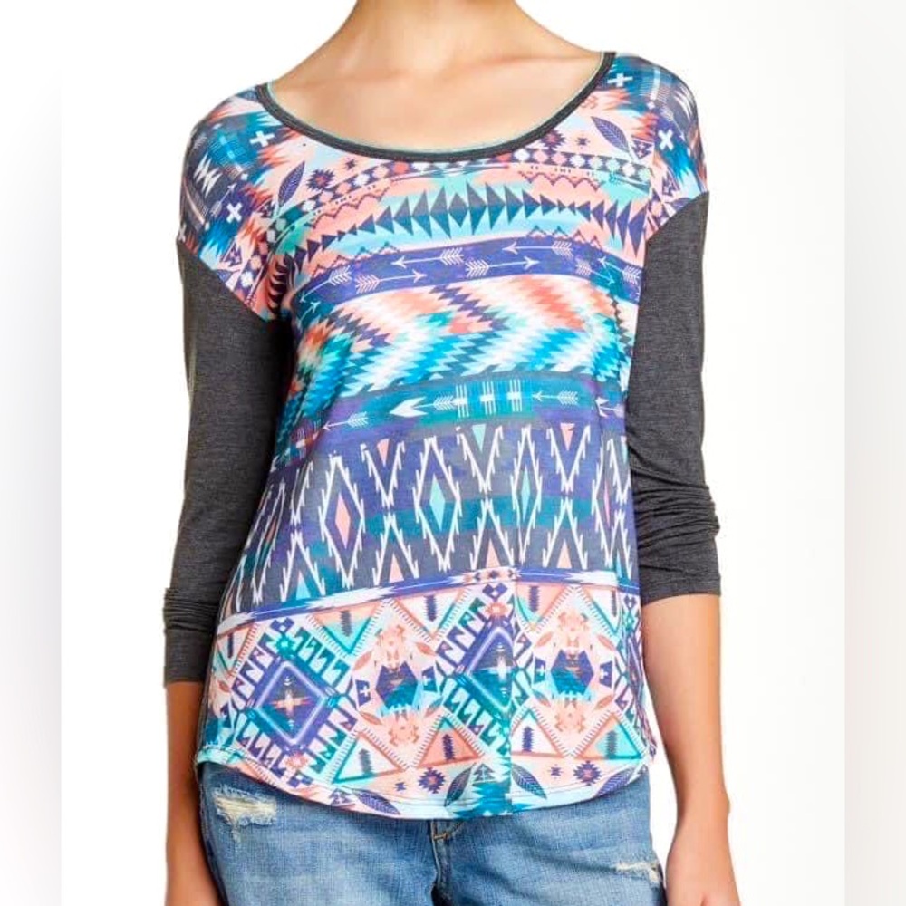 NWOT Edista Rainbow tee—Size small